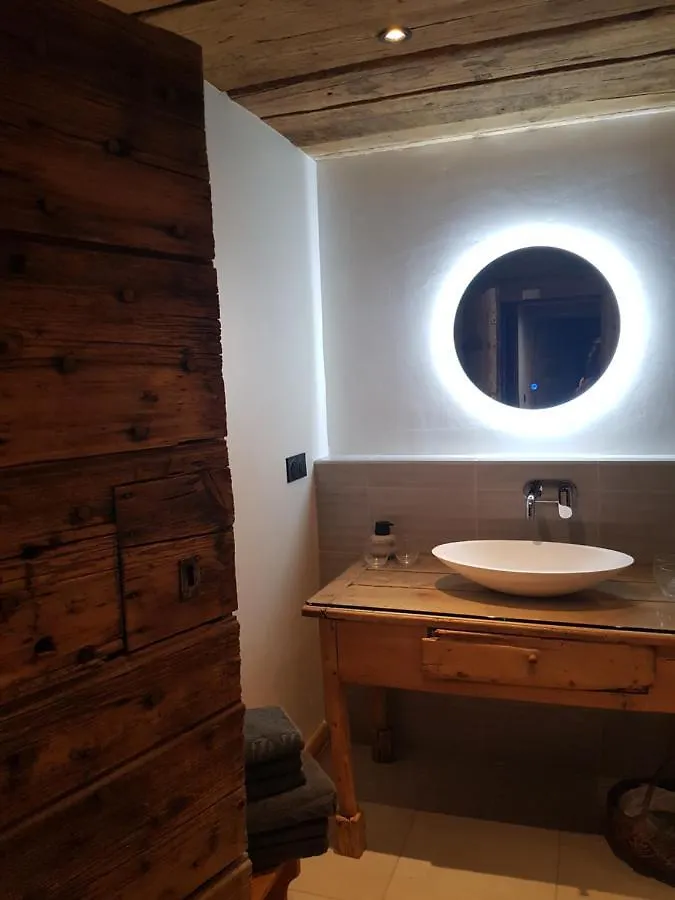 Aux Fermes De La Croix, Maison D'Hotes, Spa Hauteluce France