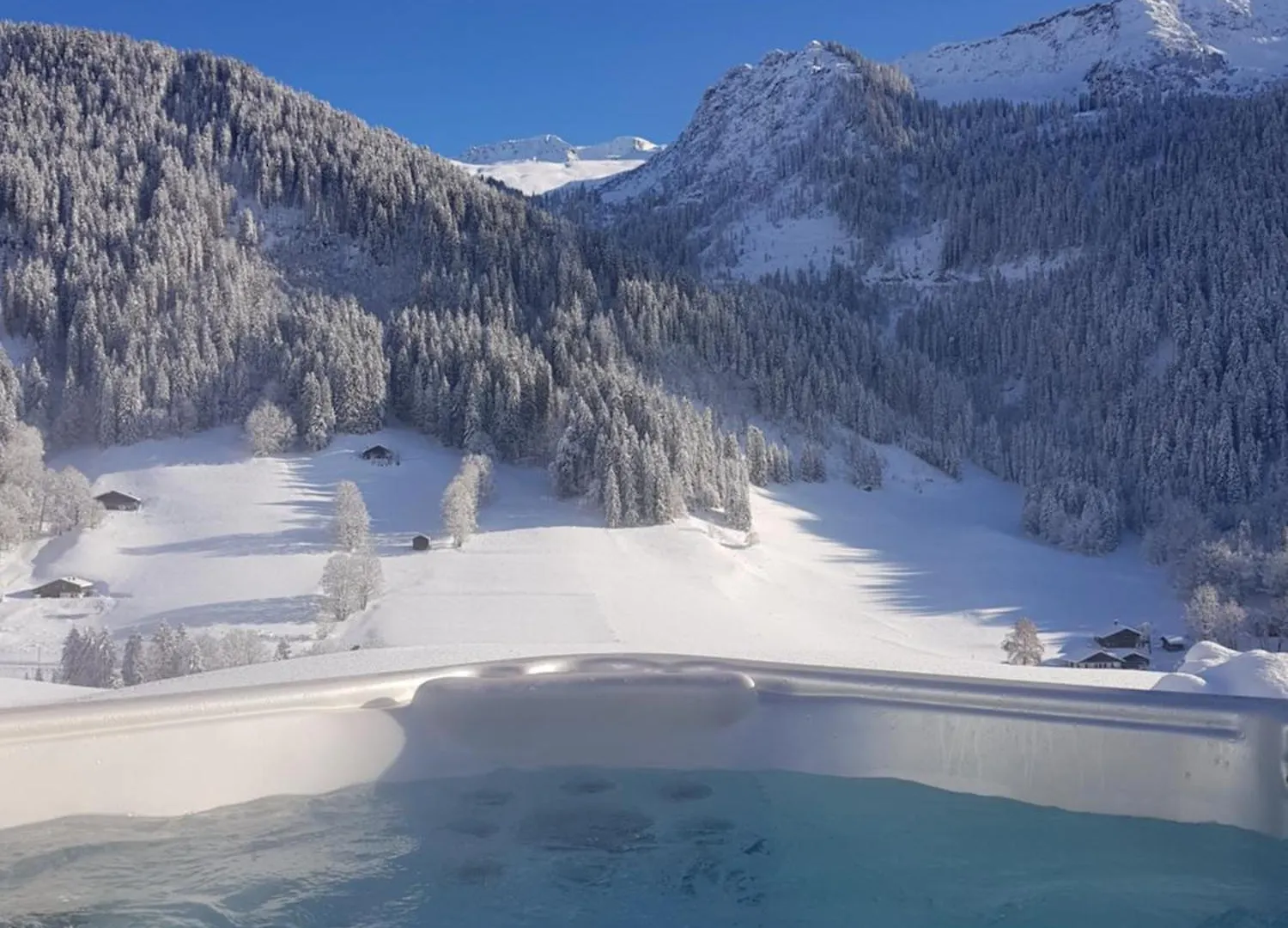 Aux Fermes De La Croix, Maison D'Hotes, Spa Hauteluce France