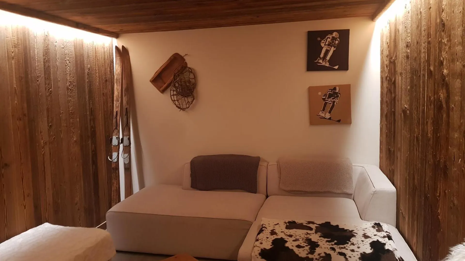 Guest house Aux Fermes De La Croix, Maison D'Hotes, Spa Hauteluce
