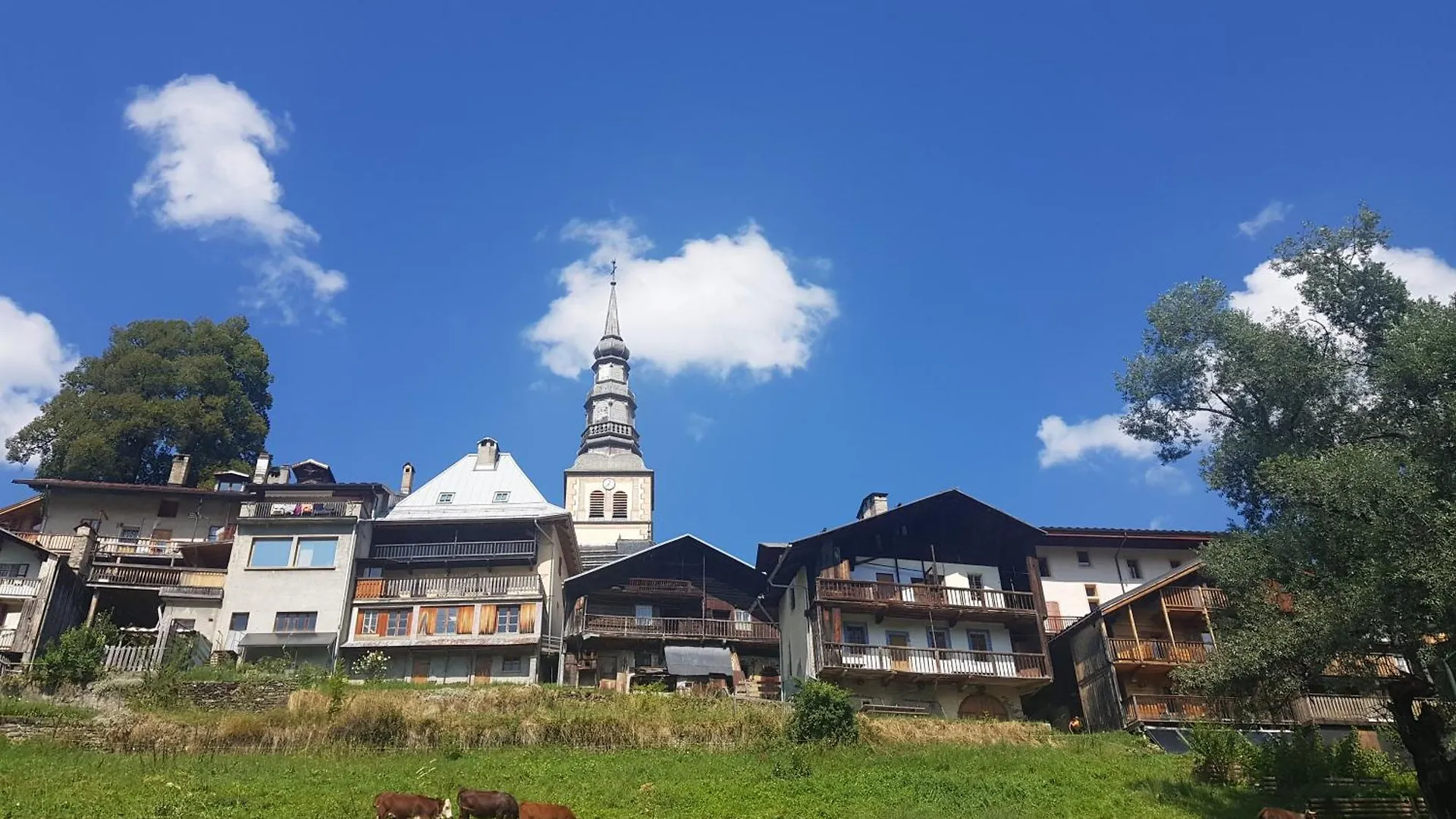 Aux Fermes De La Croix, Maison D'Hotes, Spa Hauteluce France