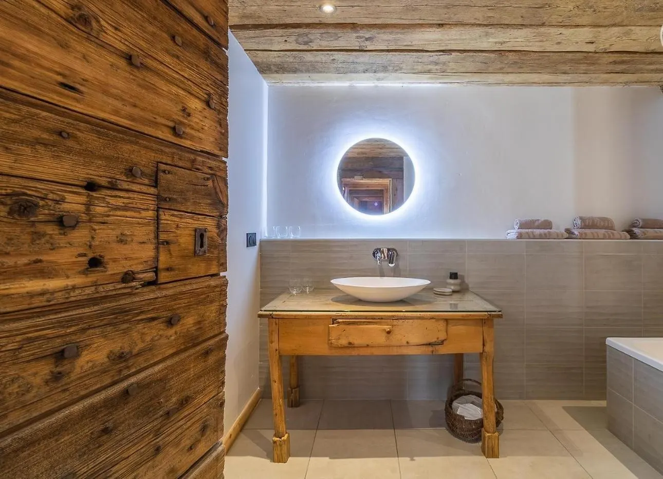 Aux Fermes De La Croix, Maison D'Hotes, Spa Hauteluce Guest house
