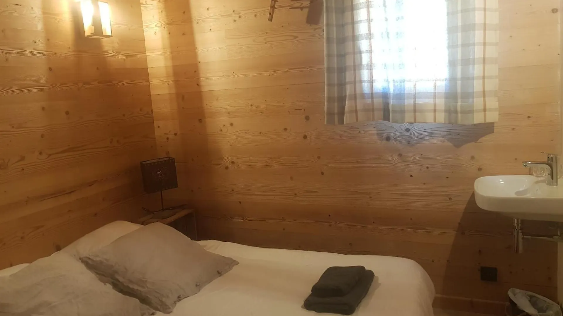 Maison d'hôtes Aux Fermes De La Croix, Maison D'Hotes, Spa Hauteluce France